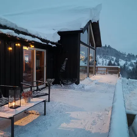 Flott Sentralt I Hallingdal 度假居 *